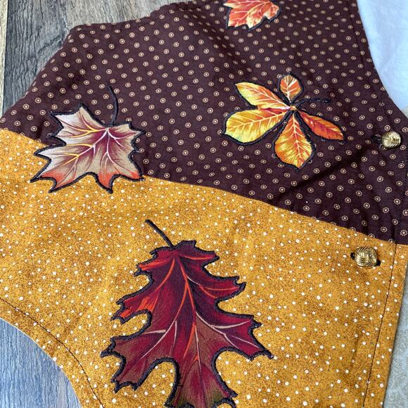 Handmade Women's Autumn Embroidered Grandmacore Cottage Vest 1X - Picture 9 of 9